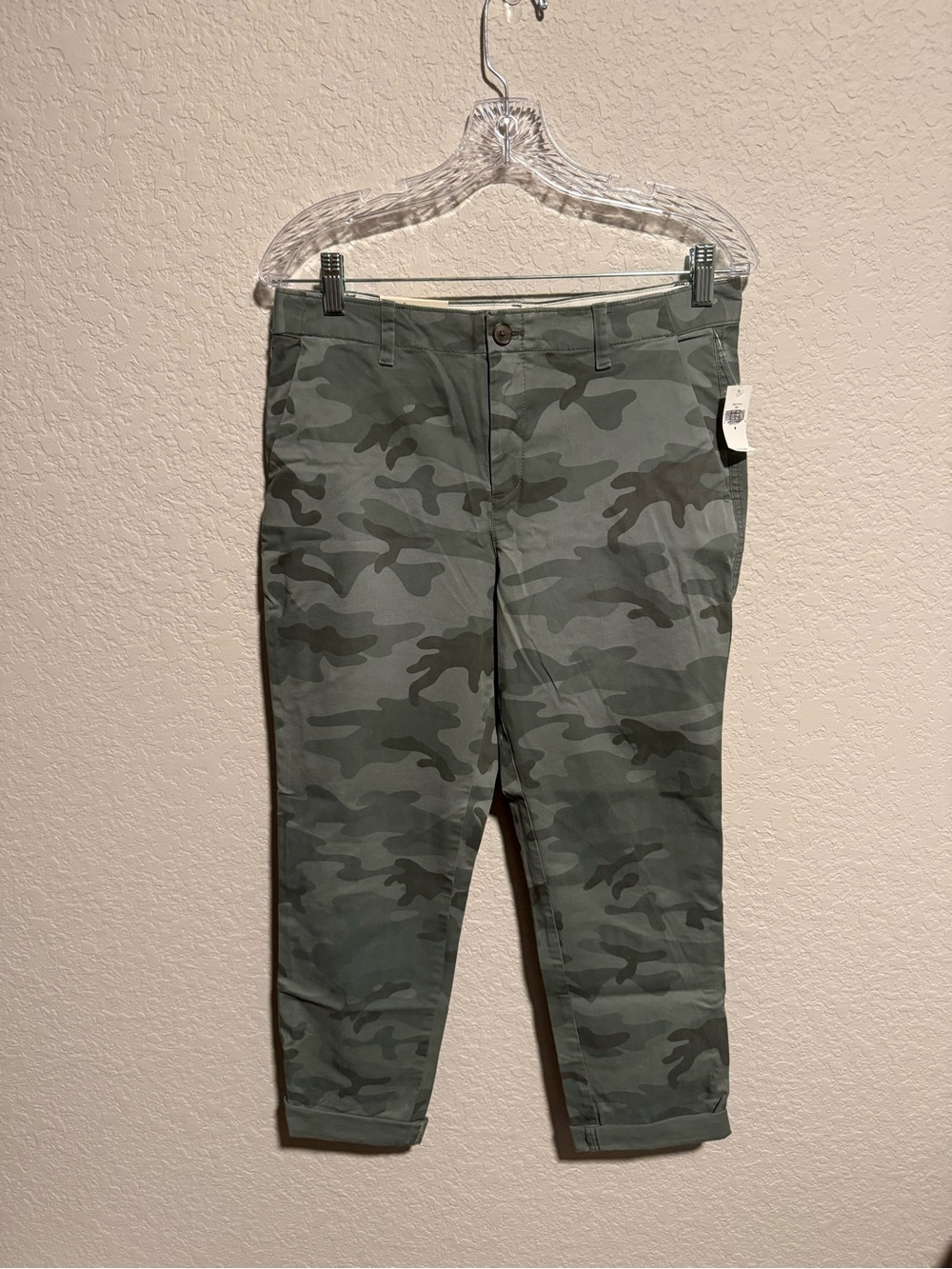 GAP Women’s Girlfriend Chinos - Green Camo Size 8 NWT